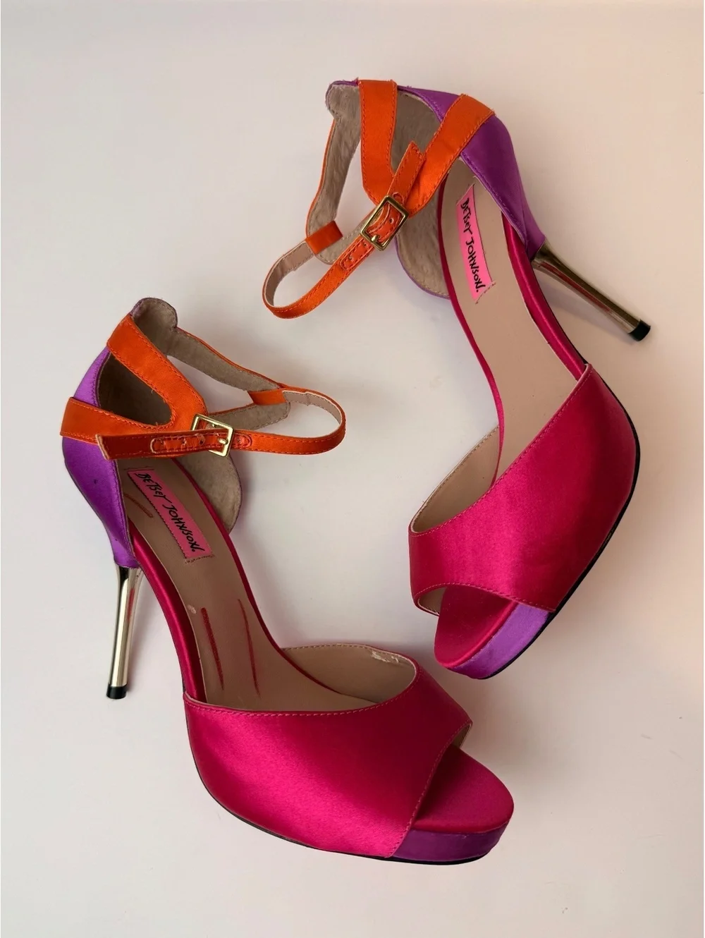 RARE Betsey Johnson Daalia Size 8 Satin Colorblock Platform Heels Y2K Style